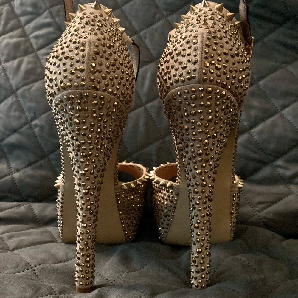 Platform Heels - Picture 4 of 5